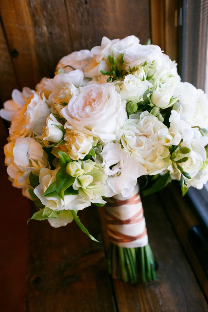 white and ivory bridal bouquet